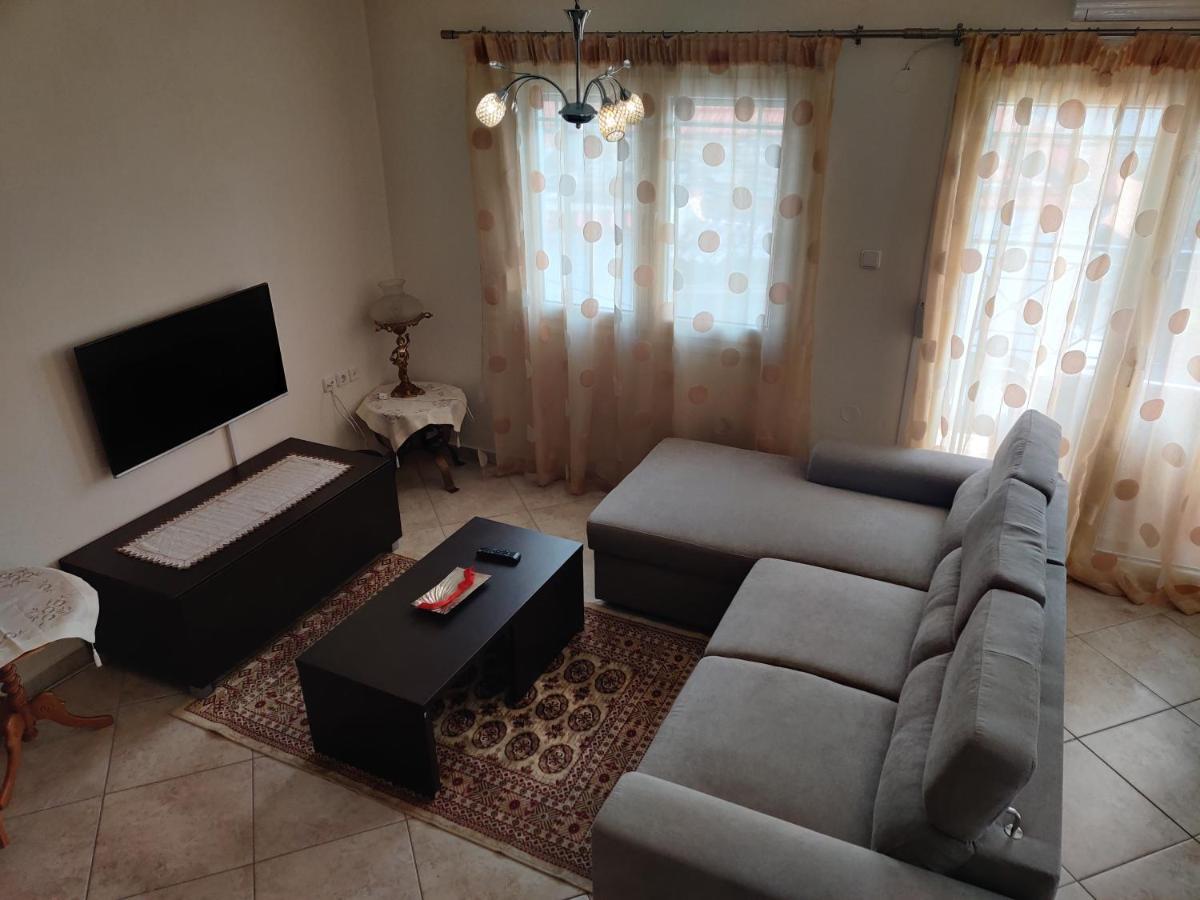 Prinos Apartment Luaran gambar